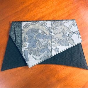 NWOT - Beautiful Loredana Studios Clutch